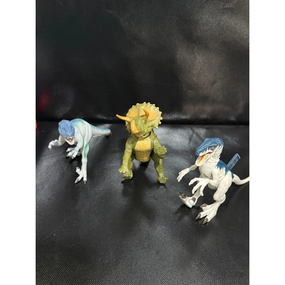 Jurassic World Dinosaur Action Figures Lot‎ Triceratops Raptor Toys